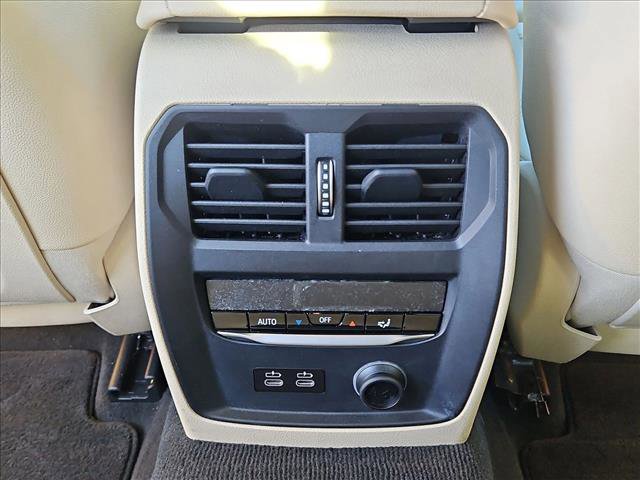 Used 2019 BMW 330i Sedan w/ Convenience Package image 17