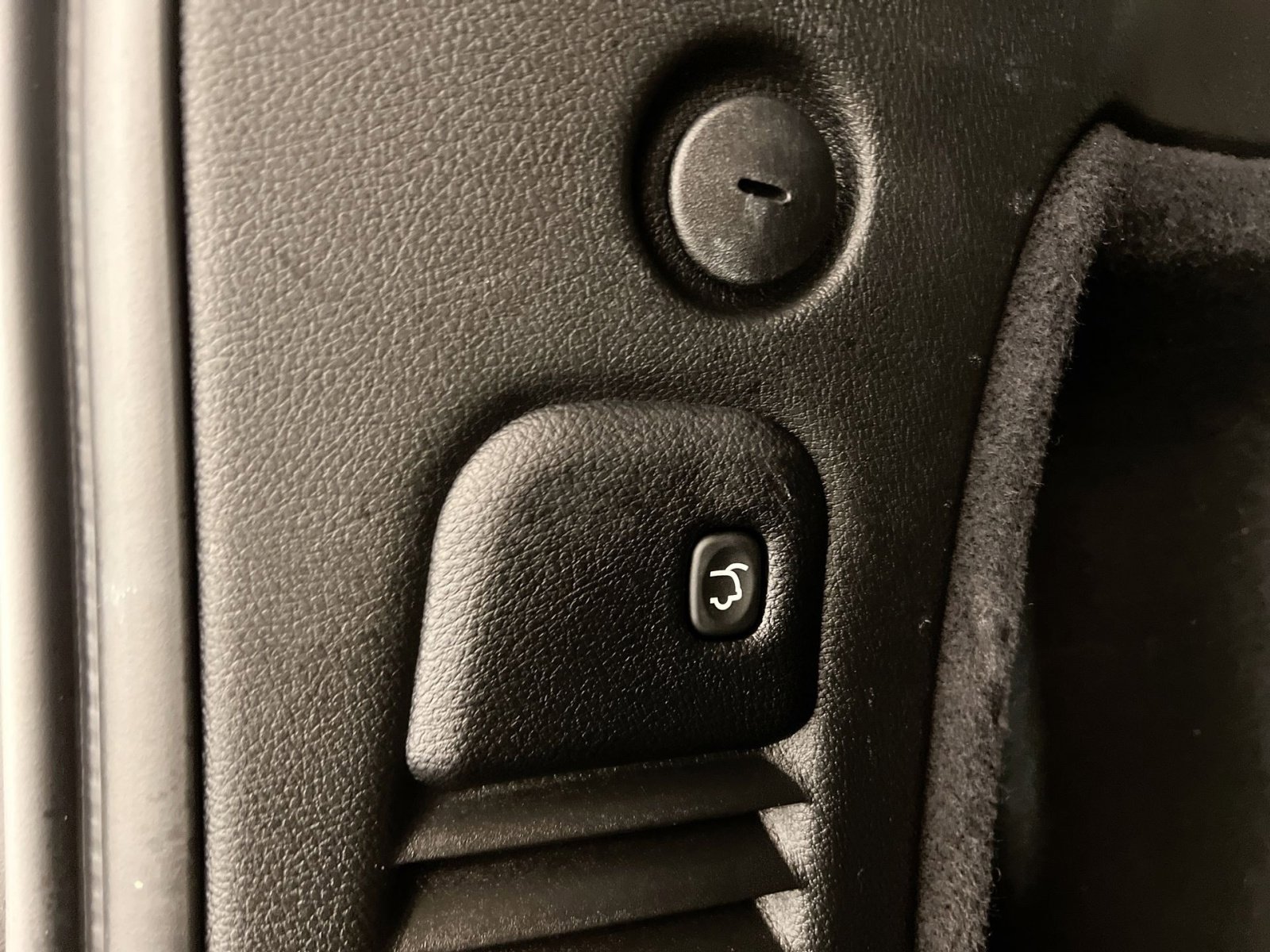 Used 2023 Dodge Durango R/T image 29