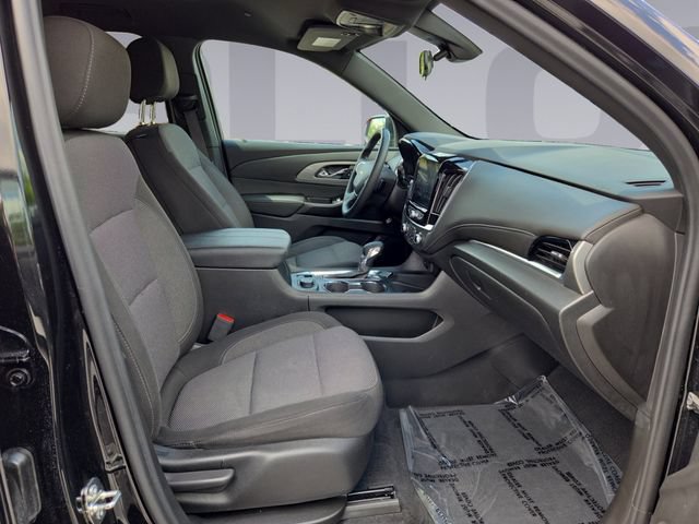 Used 2023 Chevrolet Traverse LT AWD/4WD image 17