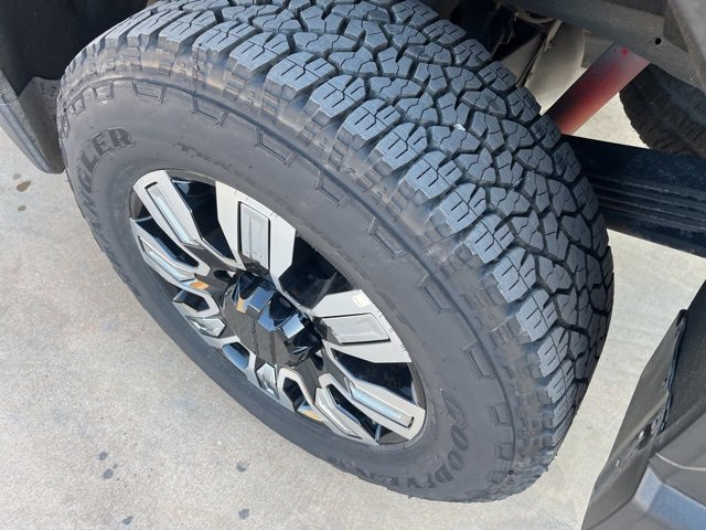 Used 2024 GMC Sierra 2500 Denali w/ Technology Package image 9