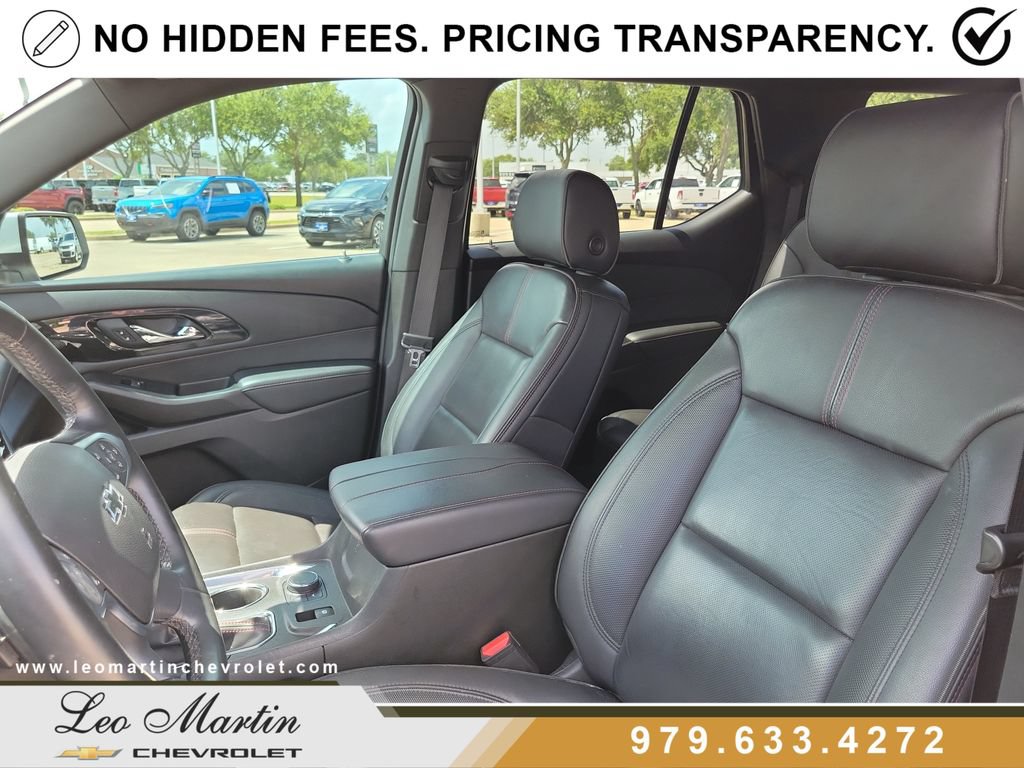 Used 2023 Chevrolet Traverse RS w/ LPO, Floor Liner Package FWD image 16
