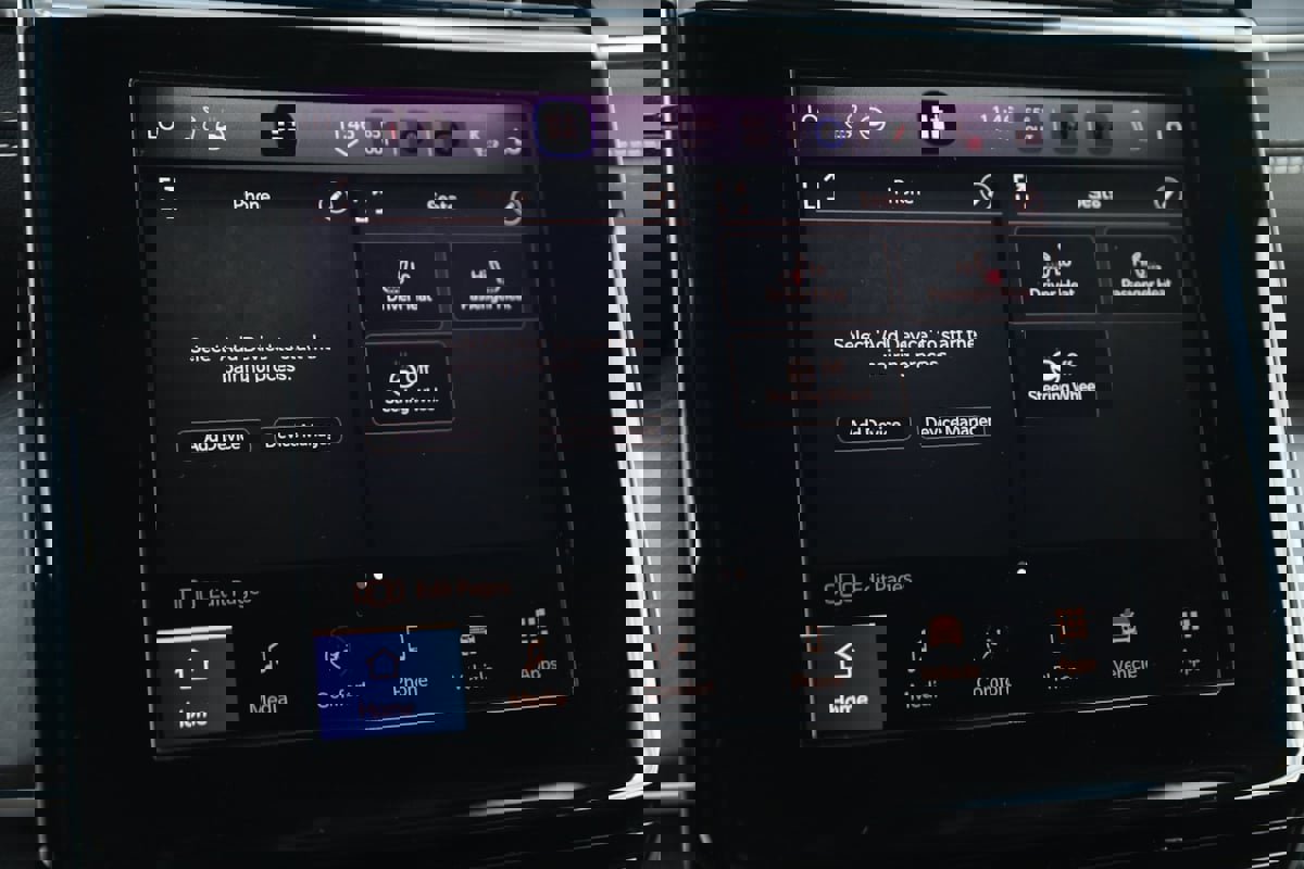 Used 2022 Jeep Grand Cherokee Limited image 37