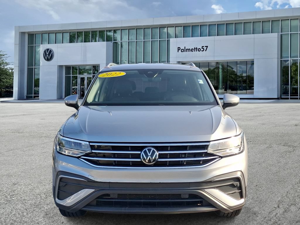 Used 2022 Volkswagen Tiguan SE FWD image 2