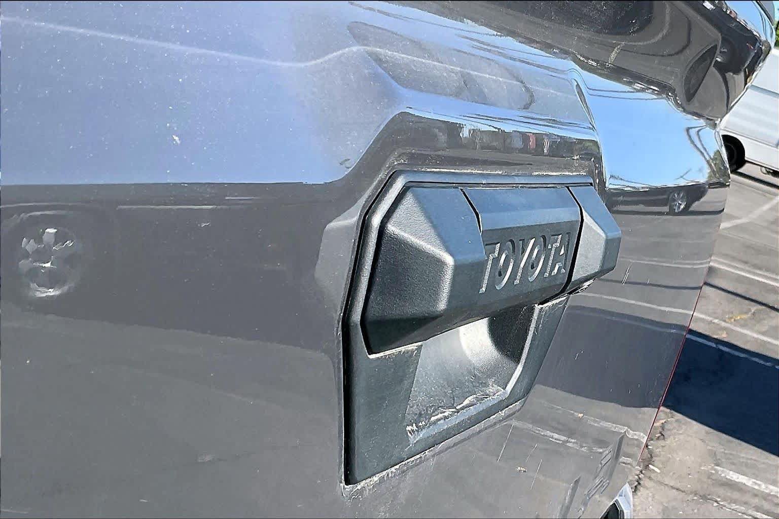 Certified 2025 Toyota Tacoma SR5 AWD/4WD image 30