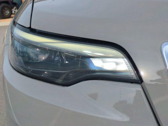 Used 2022 Jeep Cherokee Limited image 10