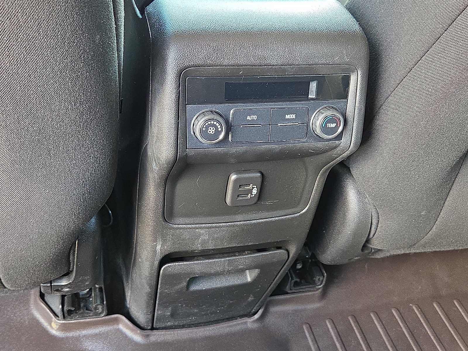 Used 2019 GMC Acadia SLE w/ Driver Alert Package I FWD image 12