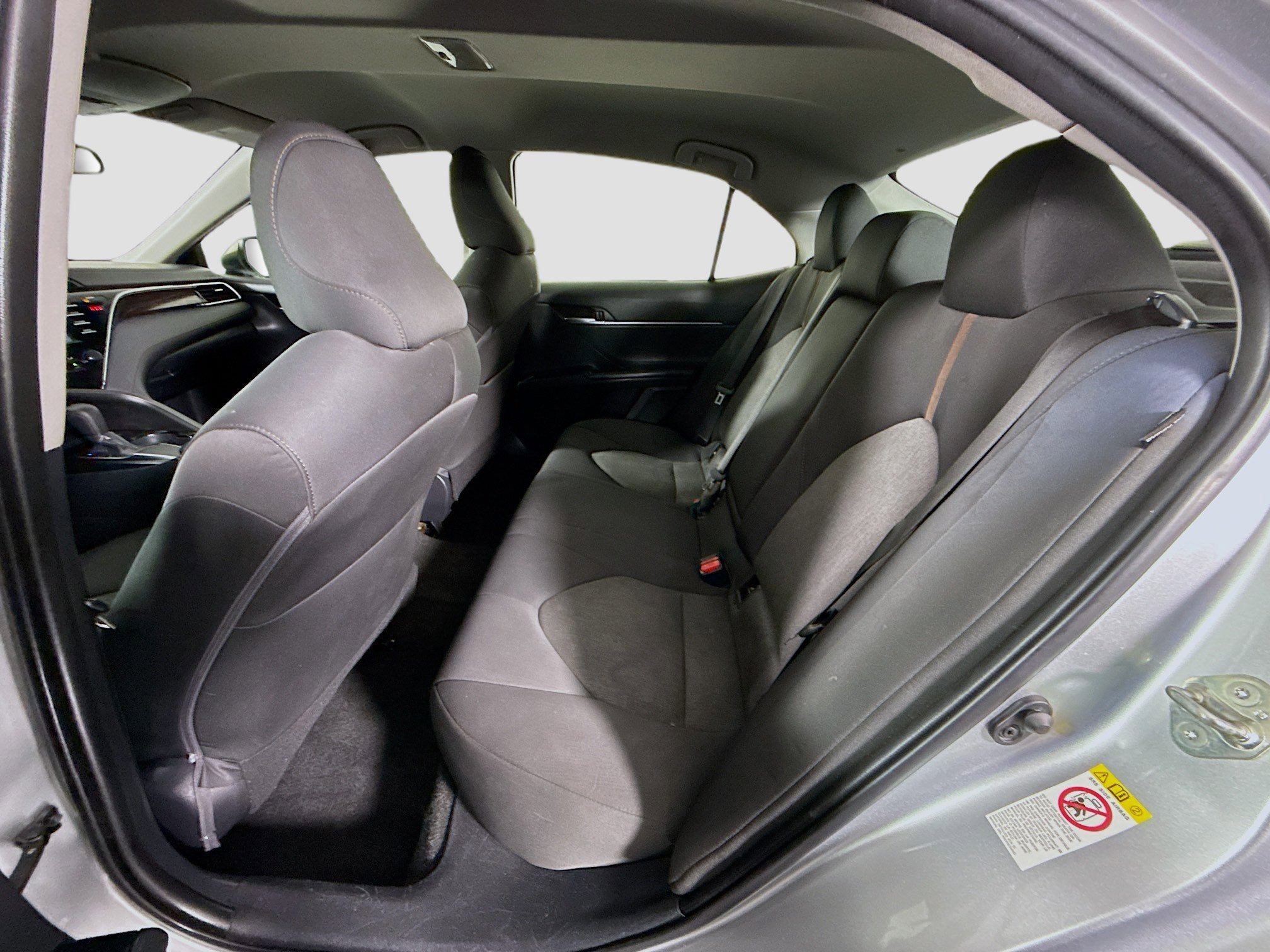 Used 2018 Toyota Camry LE FWD image 24