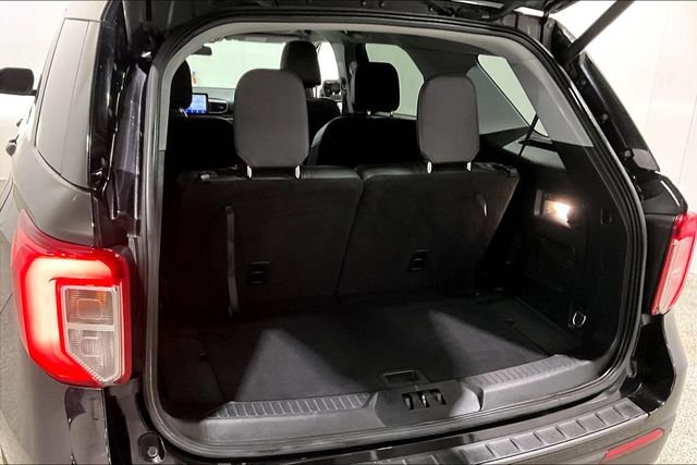 Used 2022 Ford Explorer XLT w/ XLT Sport Appearance Package image 40