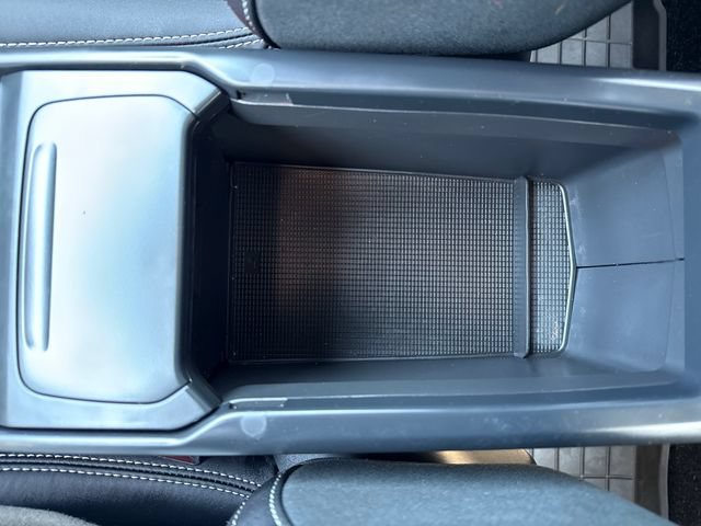 Used 2023 Volvo XC40 Recharge Plus w/ Protection Package Premier AWD/4WD image 25