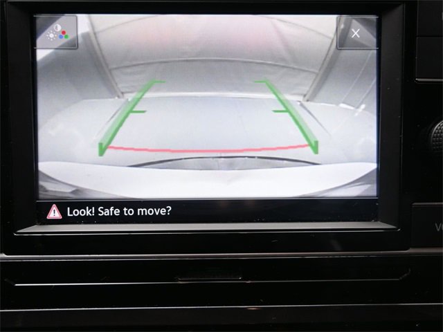 Used 2020 Volkswagen Tiguan S image 3