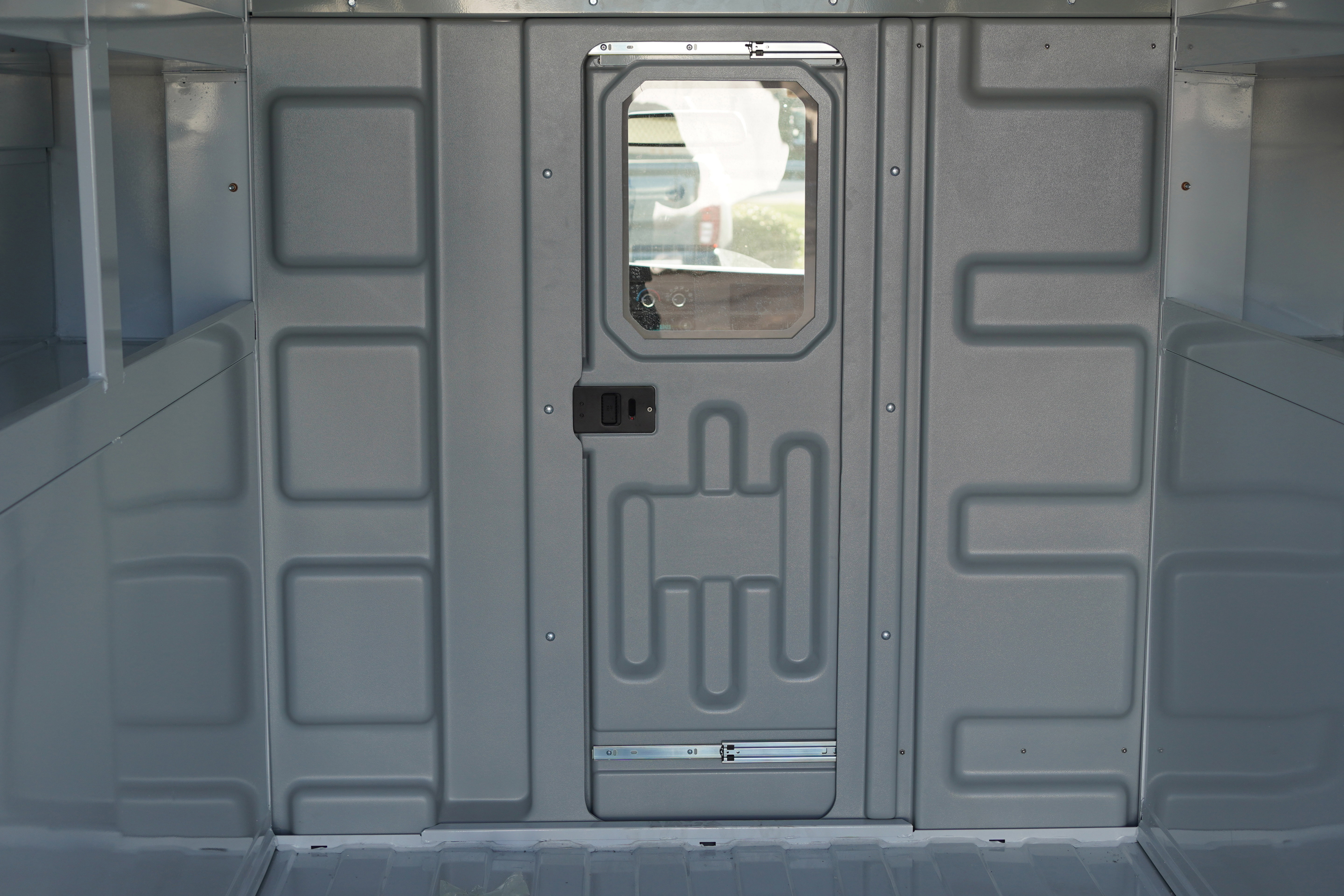 New 2025 GMC Savana 3500 w/ Power Convenience Package RWD image 30