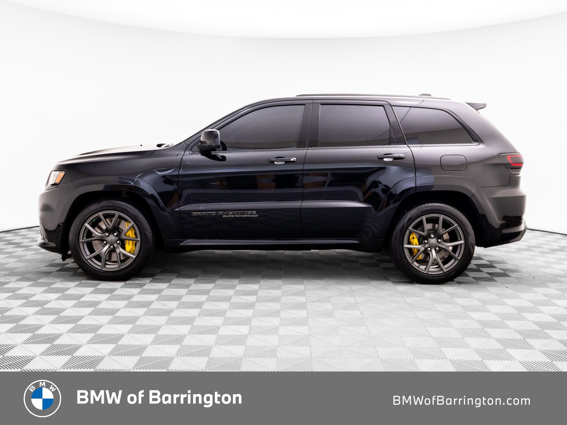 Used 2020 Jeep Grand Cherokee Trackhawk AWD/4WD image 2
