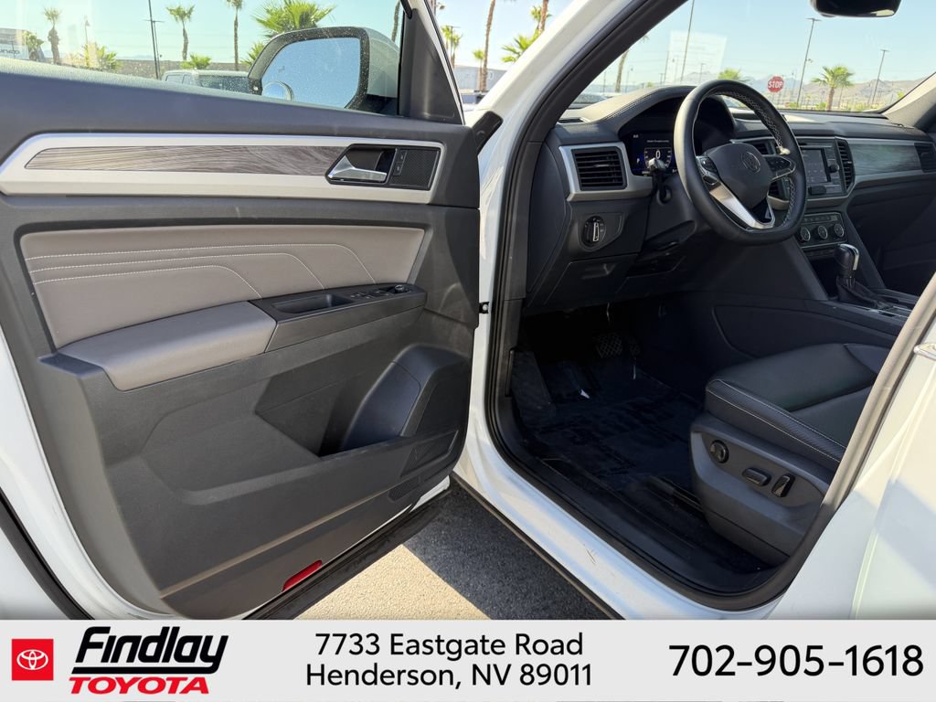 Used 2023 Volkswagen Atlas Cross Sport SE FWD image 5