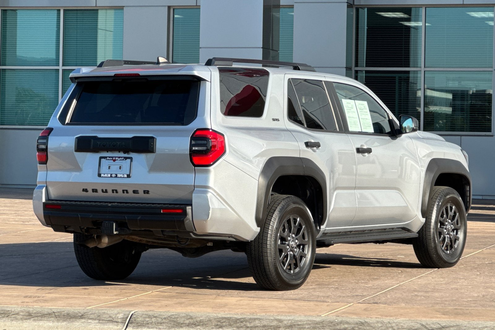 Used 2025 Toyota 4Runner SR5 AWD/4WD image 4