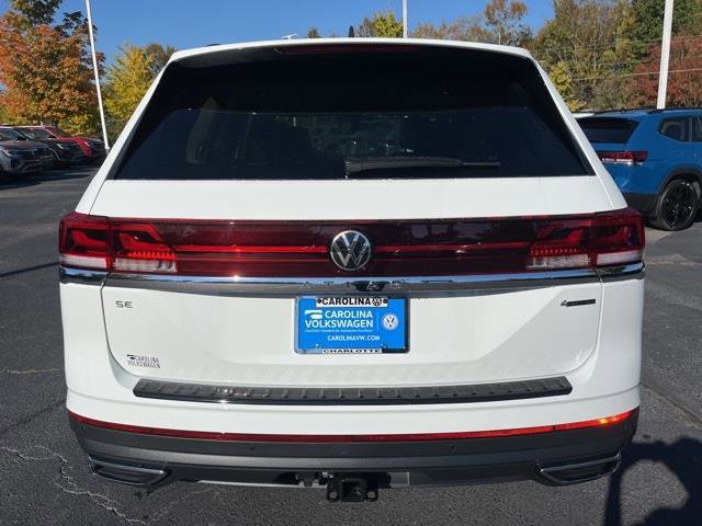 Used 2025 Volkswagen Atlas SE w/ Panoramic Sunroof Package image 6