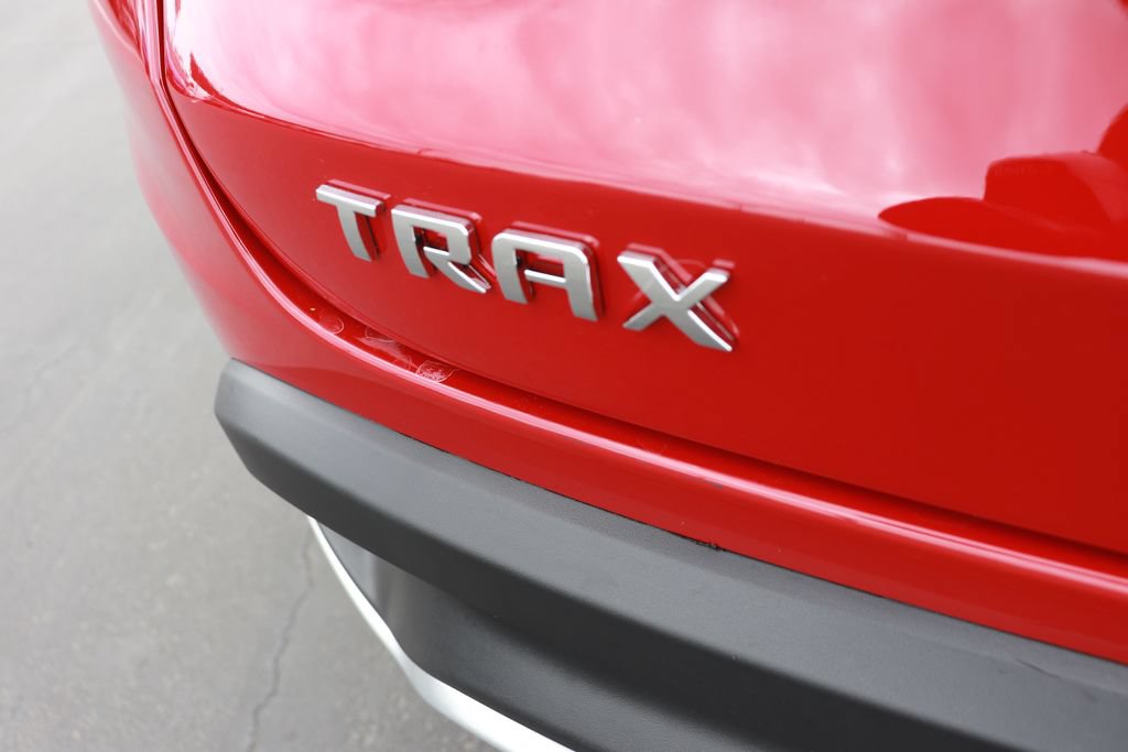 Used 2026 Chevrolet Trax LT FWD image 6