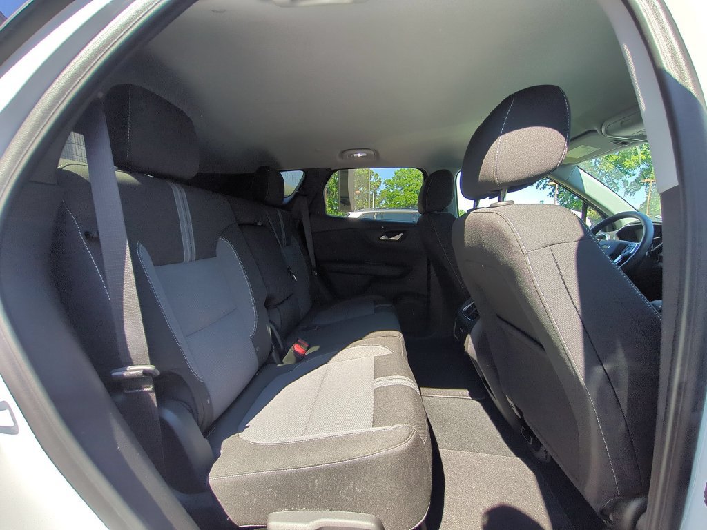 Used 2025 Chevrolet Blazer LT FWD image 30