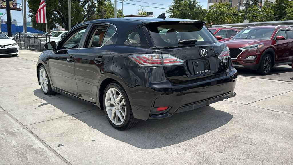 Used 2016 Lexus CT 200h w/ Navigation Package FWD image 12