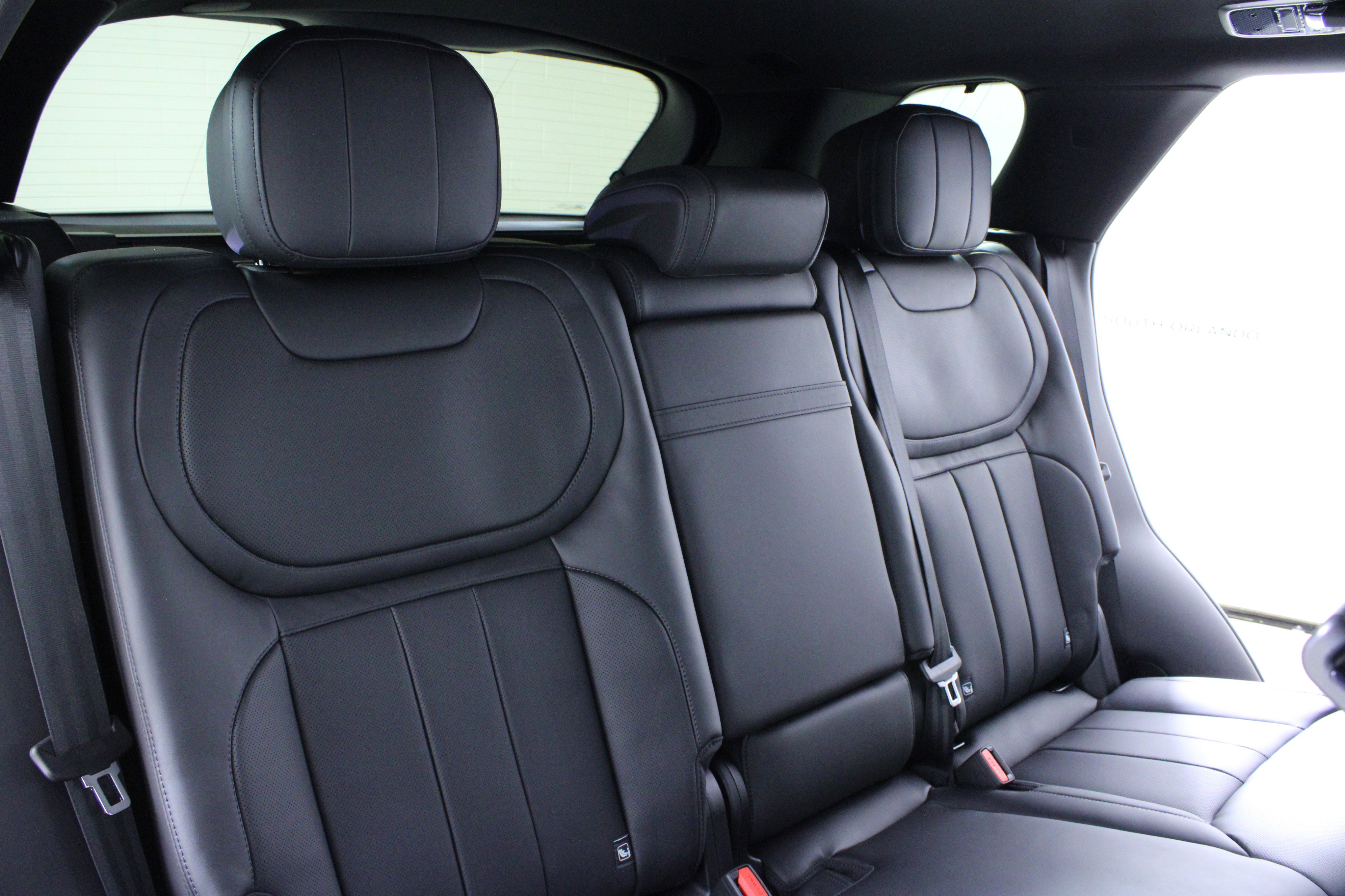 New 2026 Land Rover Range Rover Sport SE image 12