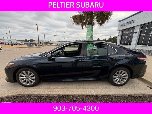 Used 2020 Toyota Camry LE image 5