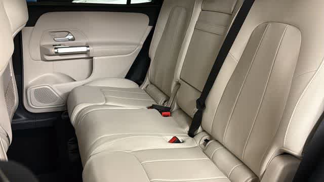 Certified 2026 Mercedes-Benz GLB 250 4MATIC image 31