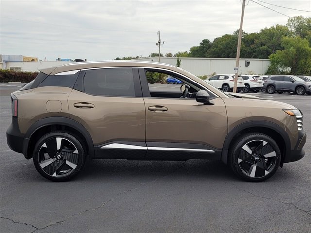 New 2026 Nissan Kicks SR image 2