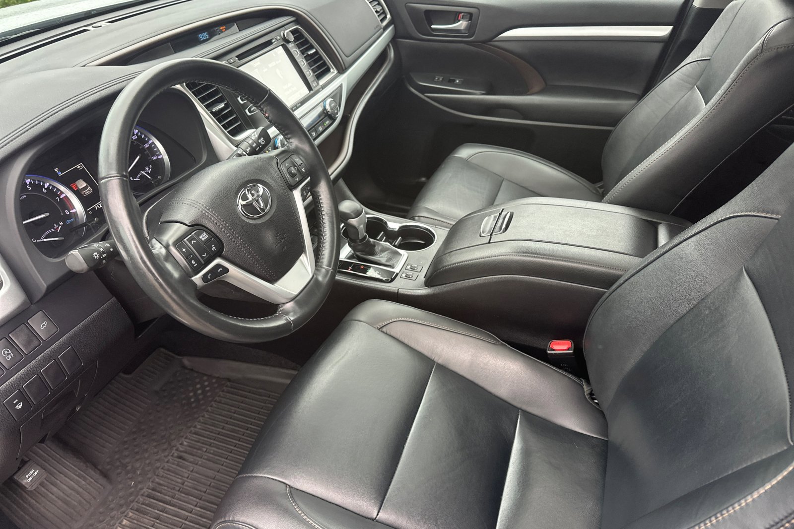 Used 2019 Toyota Highlander SE image 10