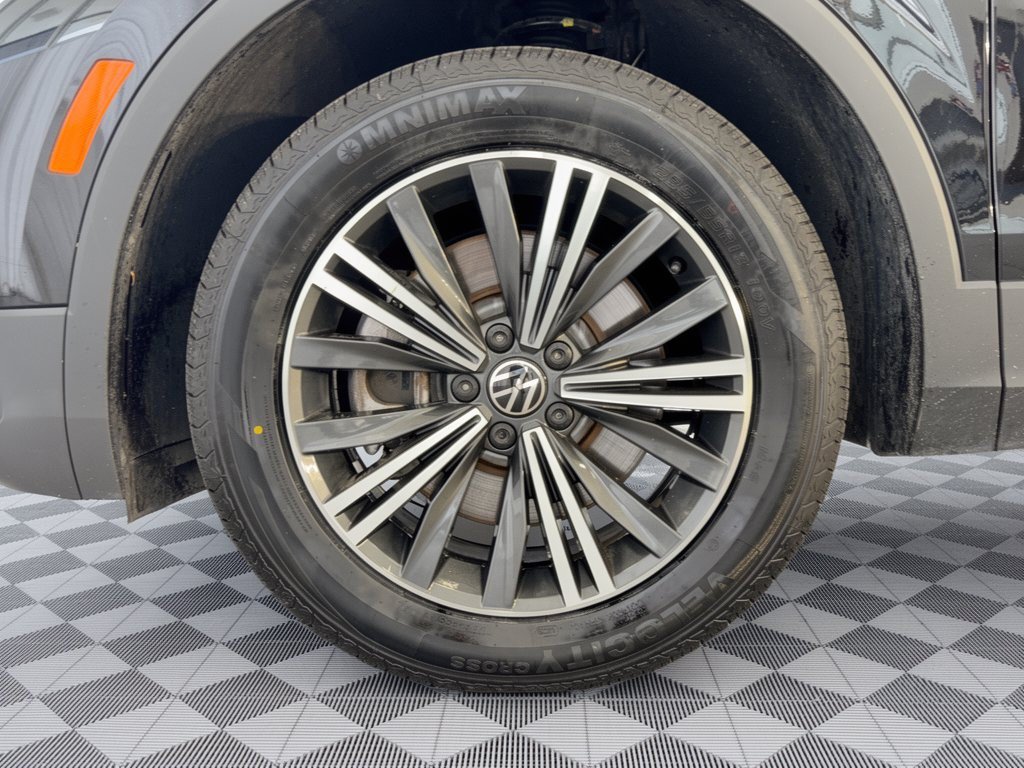 Used 2024 Volkswagen Tiguan Wolfsburg Edition FWD image 13