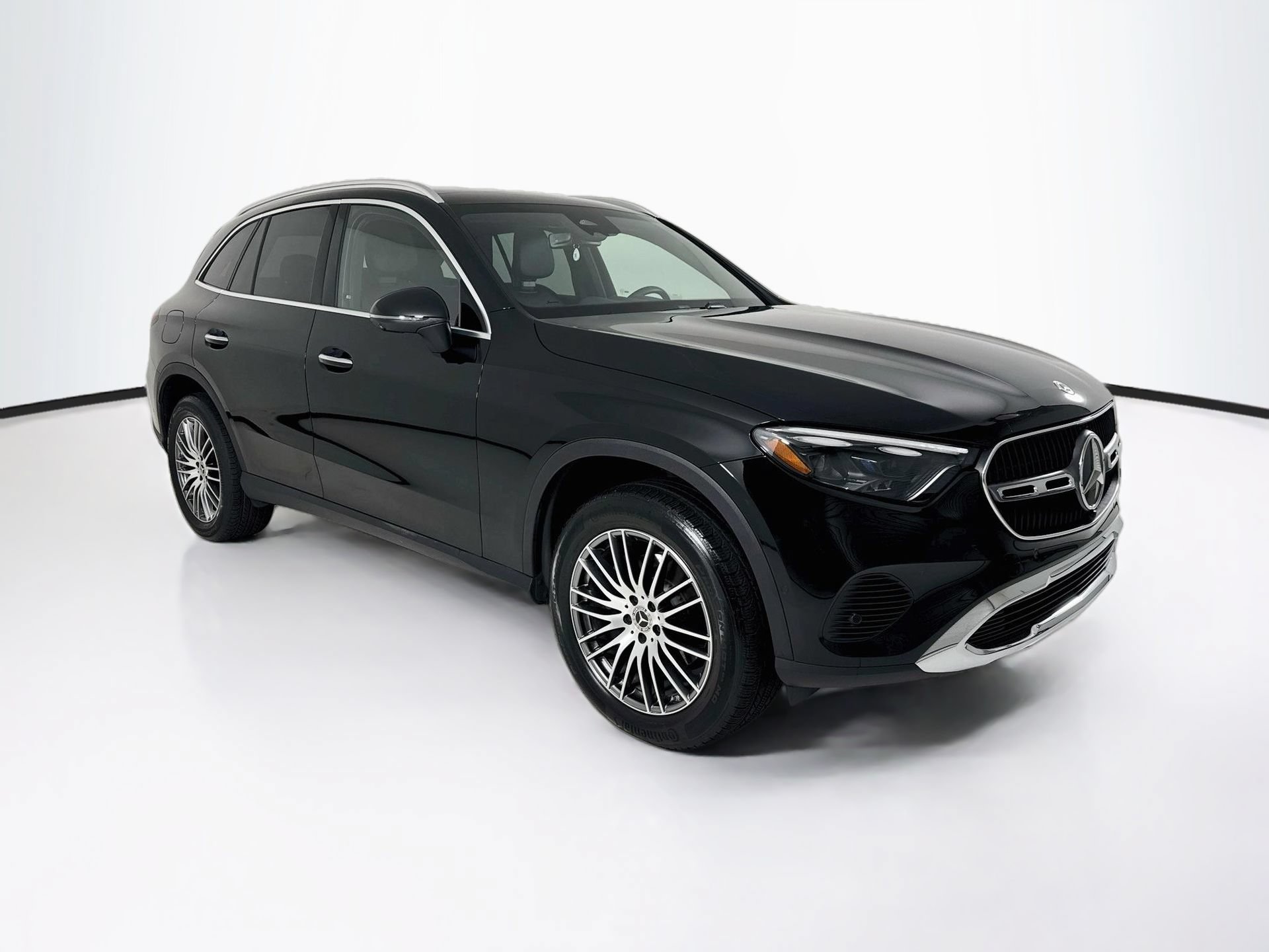 Certified 2026 Mercedes-Benz GLC 300 4MATIC image 1
