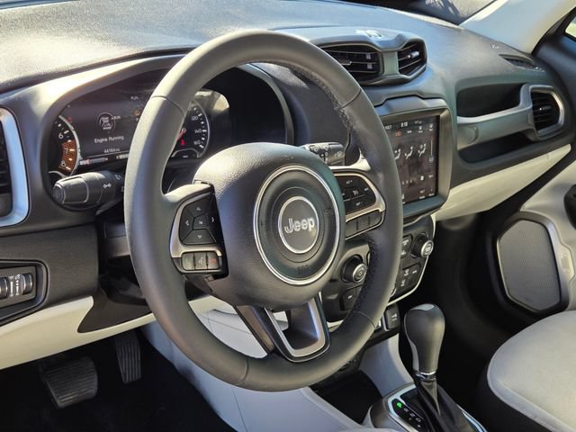 Used 2022 Jeep Renegade Latitude AWD/4WD image 18