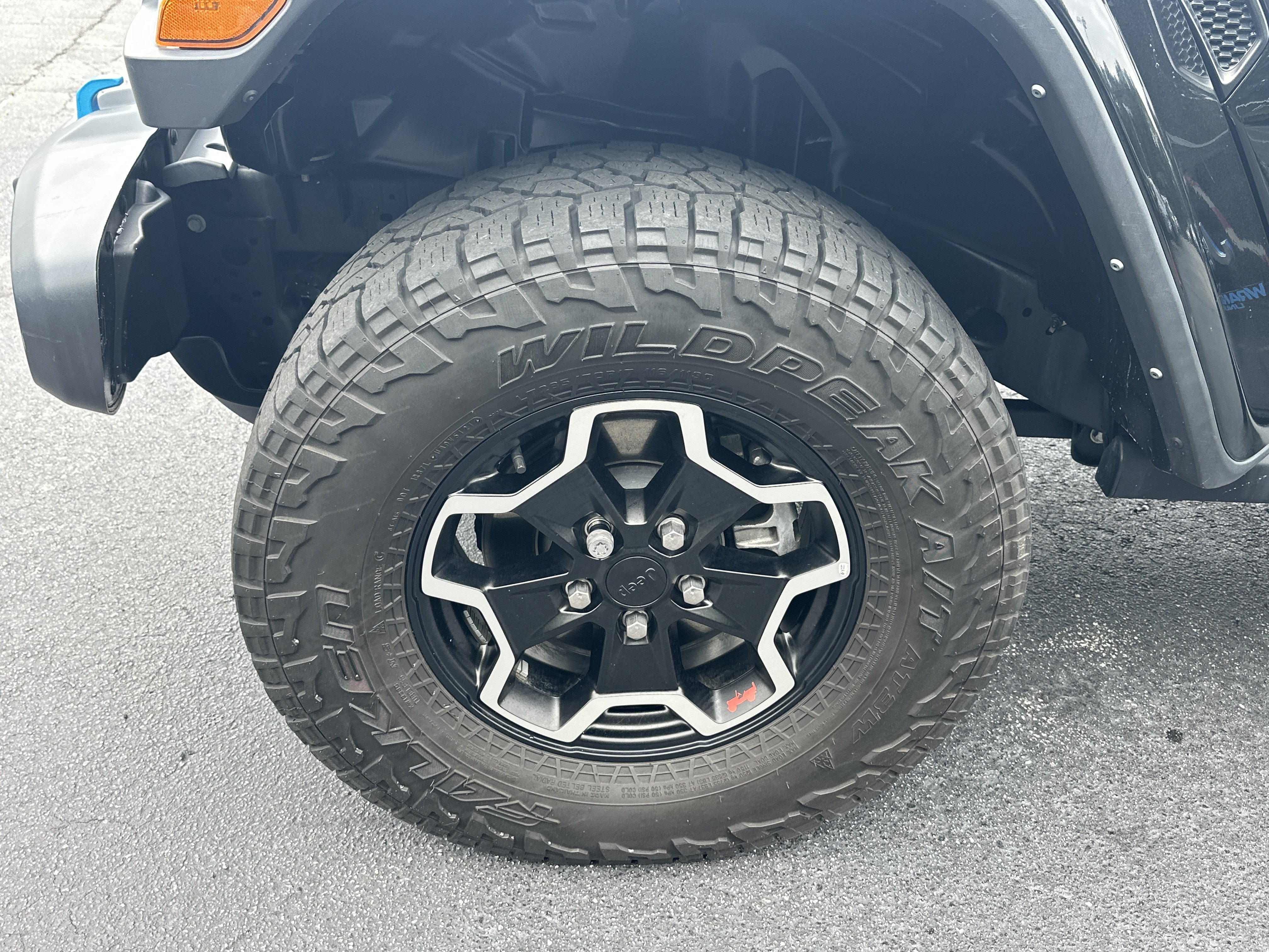 Used 2022 Jeep Wrangler Unlimited Rubicon 4xe AWD/4WD image 13