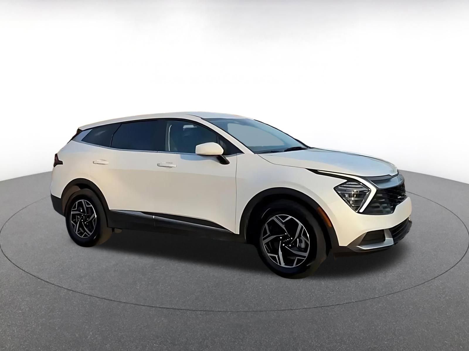 Used 2025 Kia Sportage LX video 2