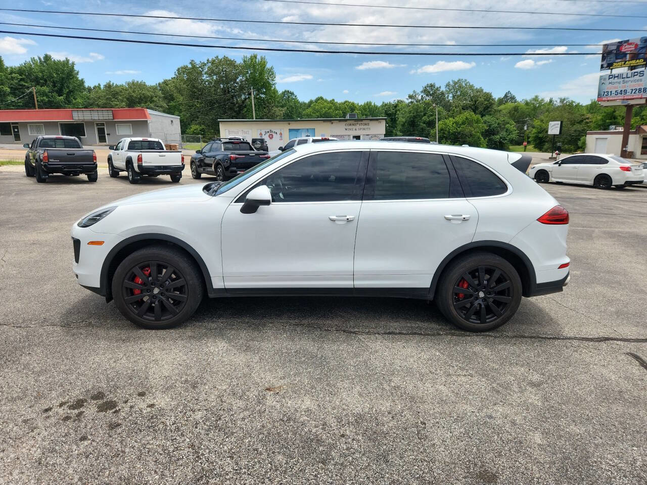 Used 2015 Porsche Cayenne Turbo AWD/4WD image 5