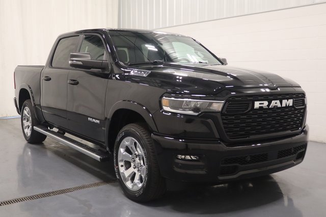 New 2026 RAM 1500 4x4 Crew Cab video 2