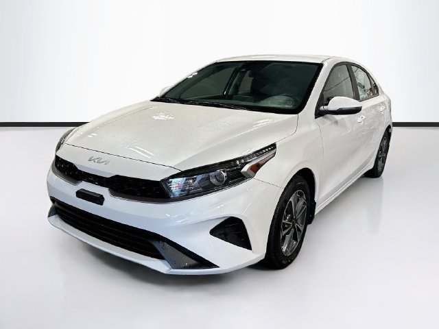 Certified 2023 Kia Forte LXS w/ LXS Technology Package FWD image 3