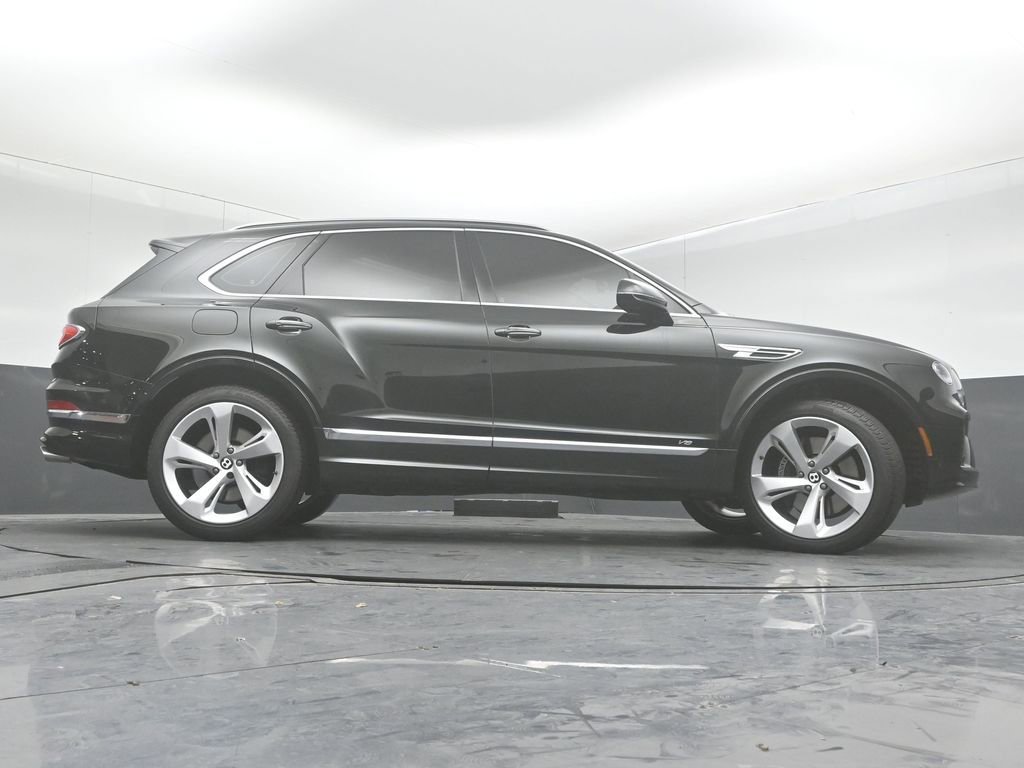 Used 2021 Bentley Bentayga image 39