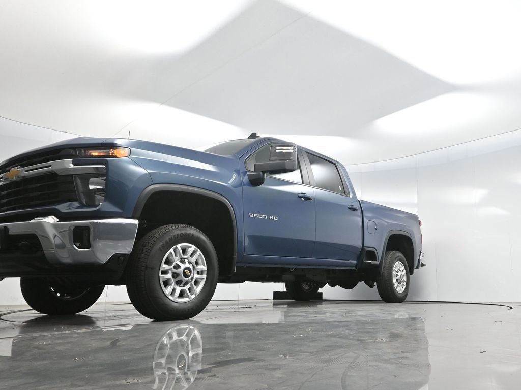 Used 2025 Chevrolet Silverado 2500 LT w/ Convenience Package image 54