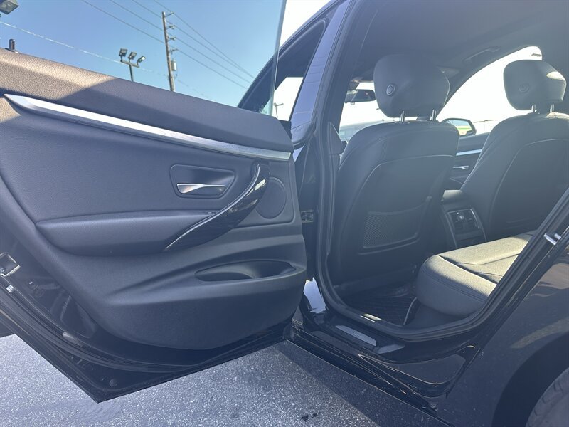 Used 2016 BMW 328i Gran Turismo xDrive AWD/4WD image 10