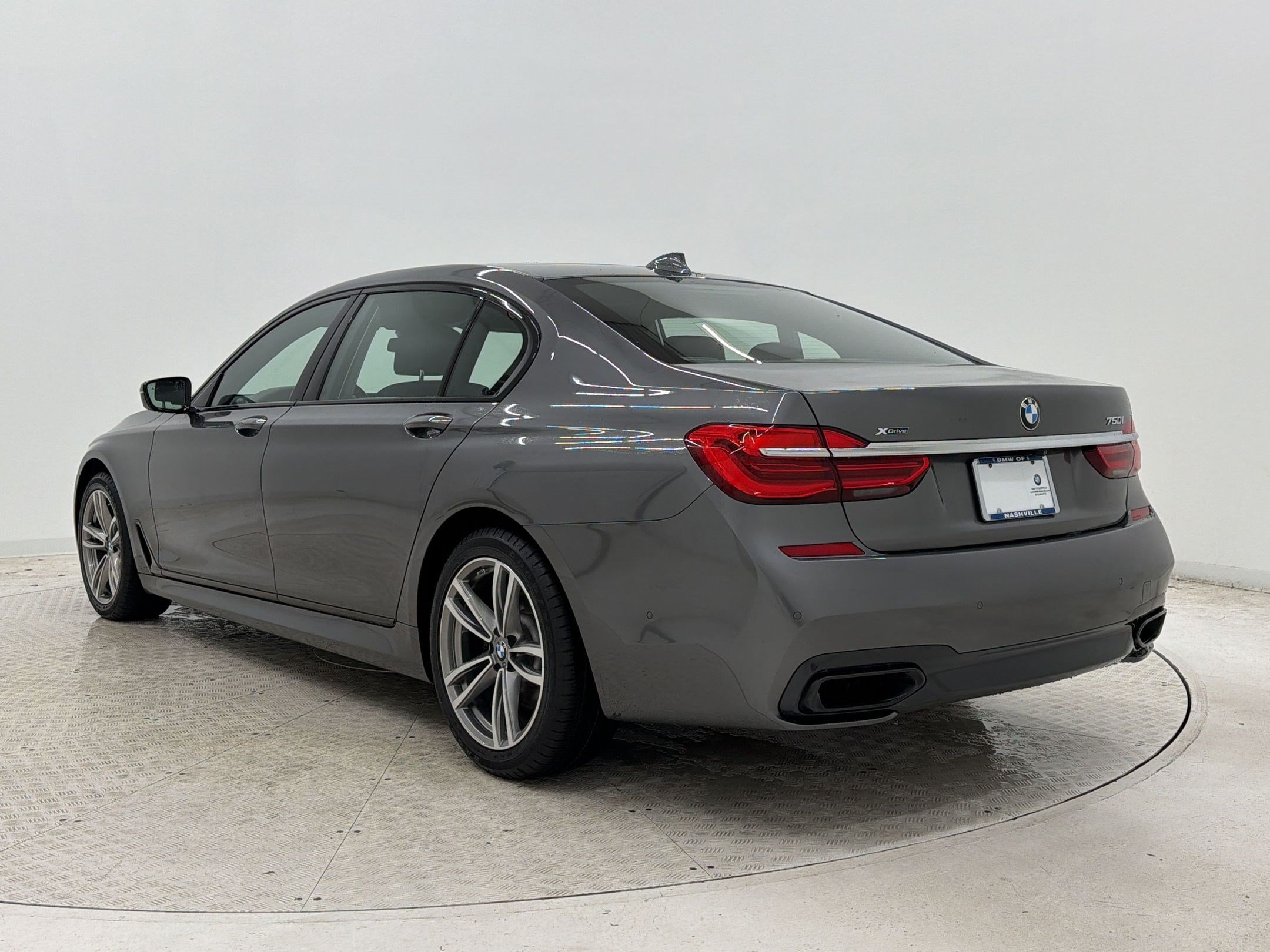 Used 2016 BMW 750i xDrive AWD/4WD image 3