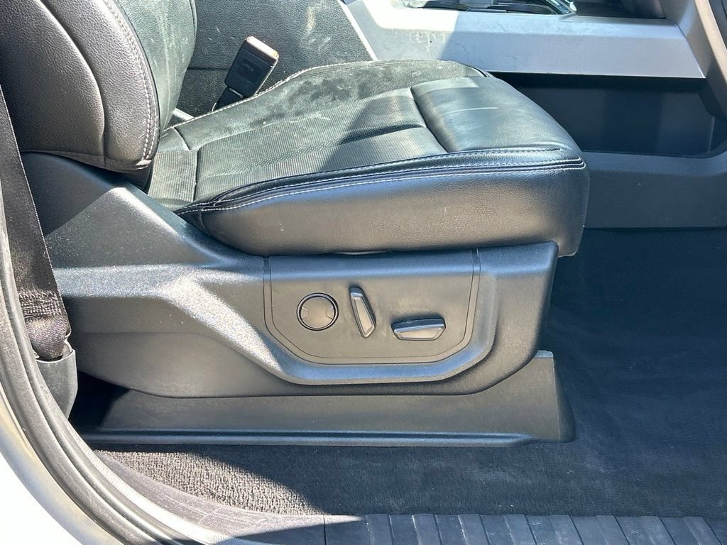Used 2021 Ford F250 Lariat w/ Lariat Ultimate Package AWD/4WD image 35