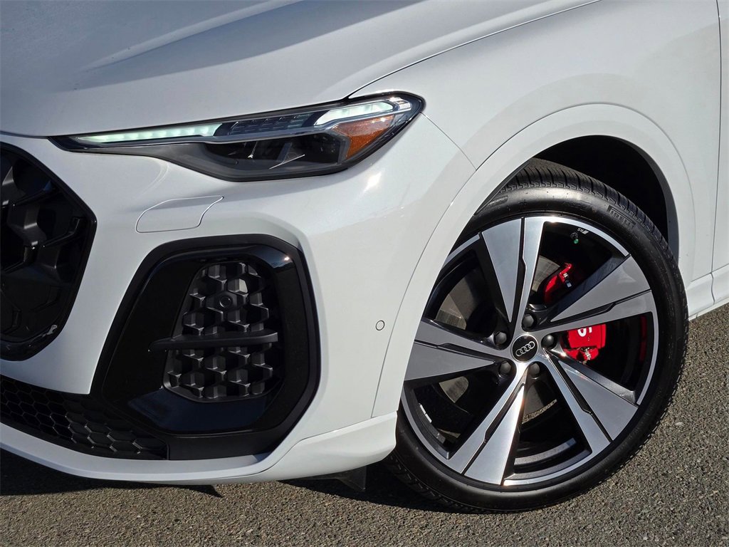 New 2025 Audi SQ5 Premium Plus image 9