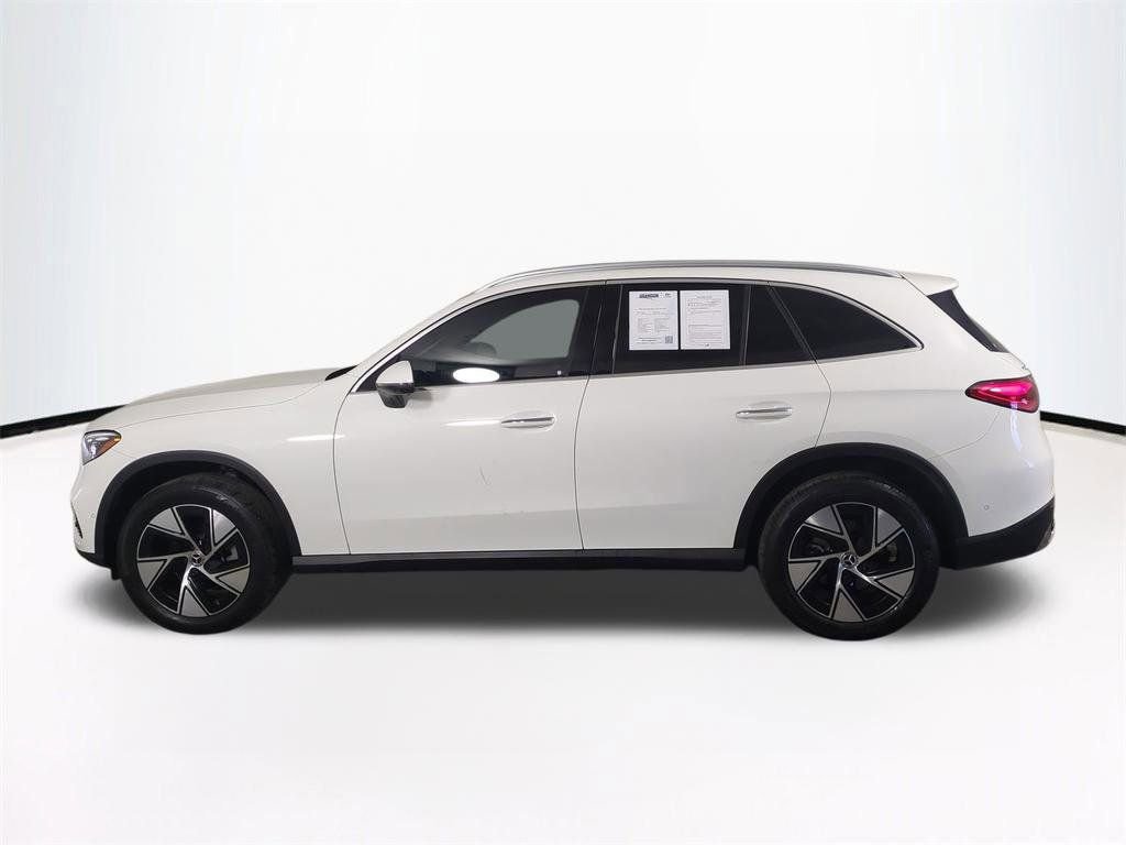 Used 2024 Mercedes-Benz GLC 300 4MATIC image 8
