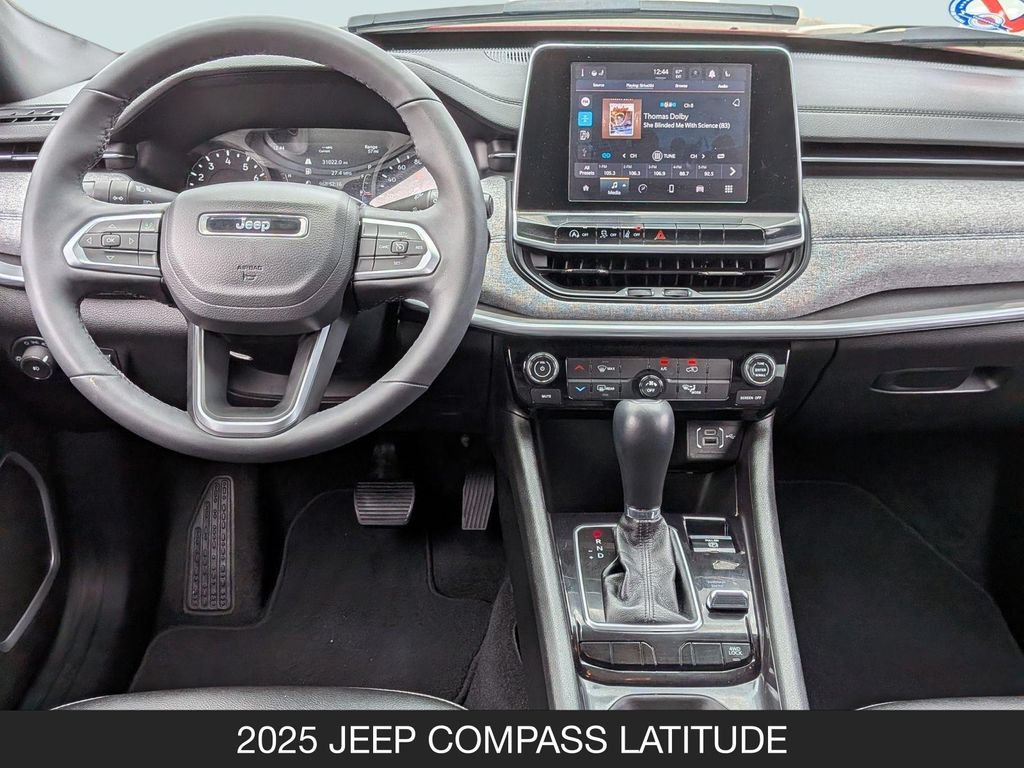 Used 2025 Jeep Compass Latitude AWD/4WD image 13