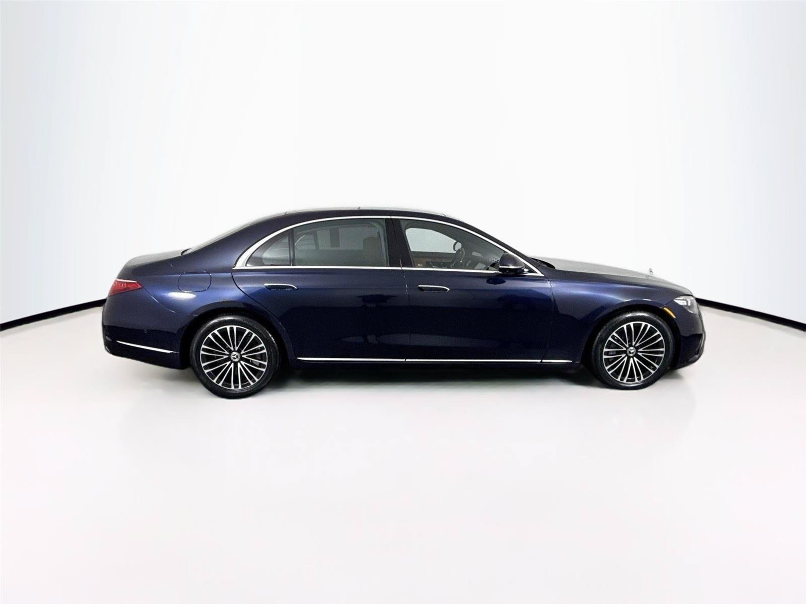 Used 2022 Mercedes-Benz S 500 4MATIC image 11