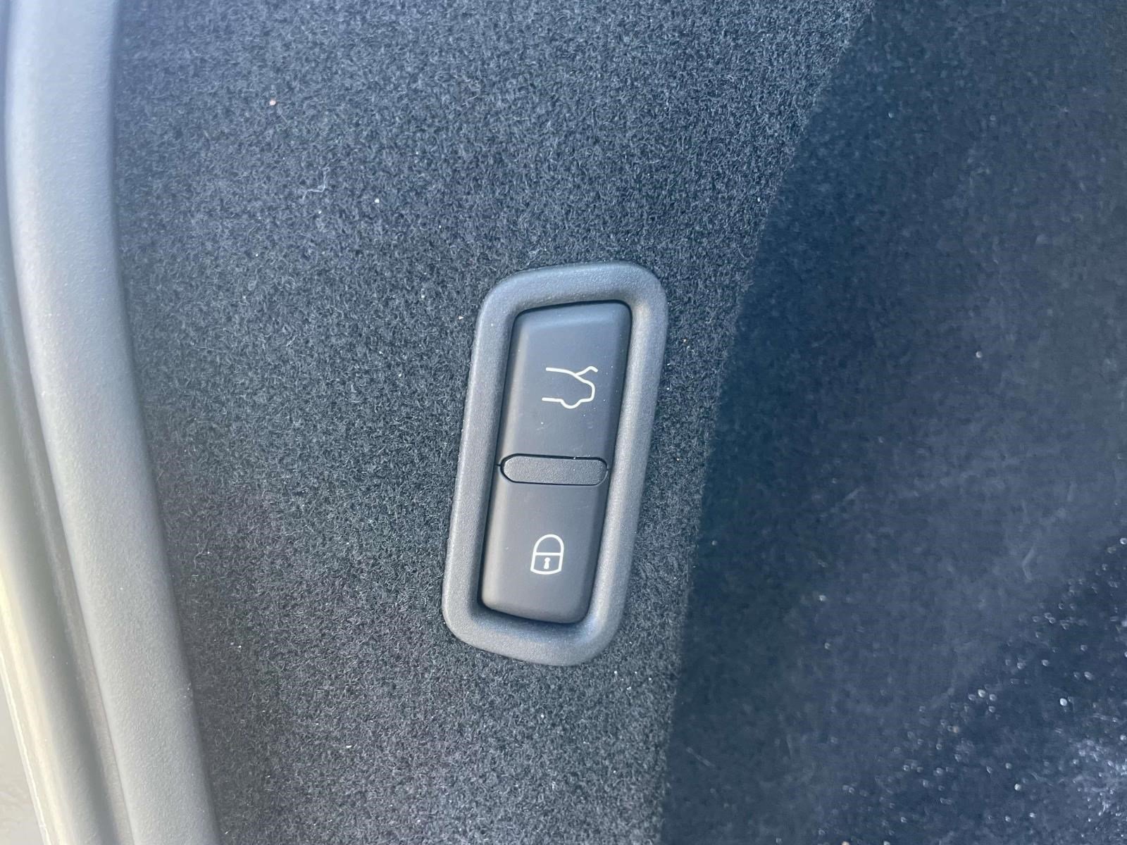 Used 2021 Maserati Levante S AWD/4WD image 9