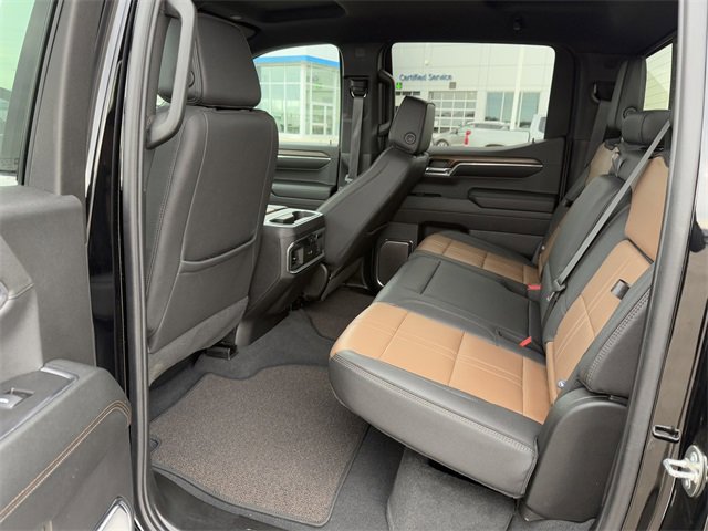 Used 2024 Chevrolet Silverado 1500 High Country w/ Technology Package image 14