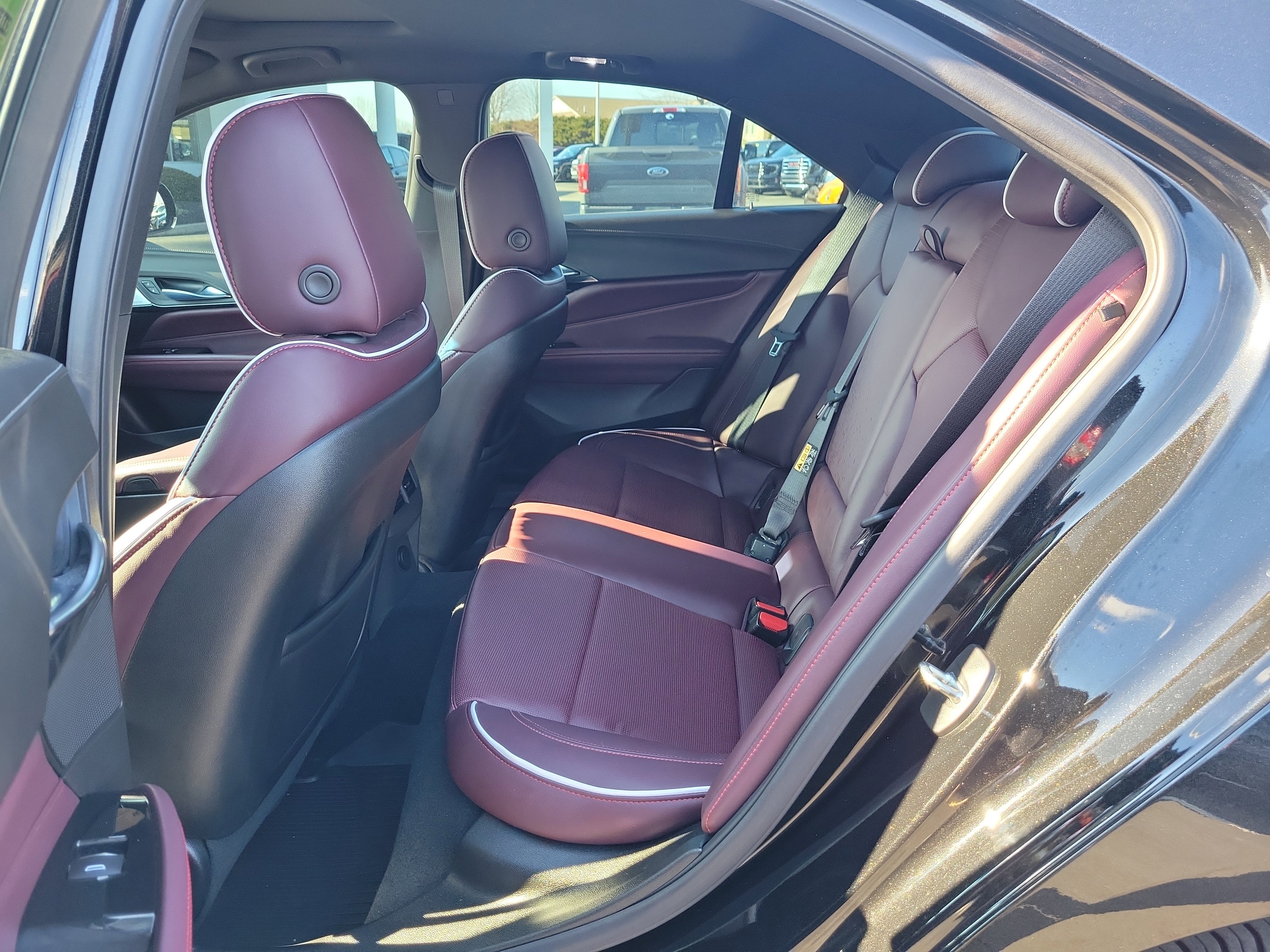 Used 2024 Cadillac CT4 V w/ Navigation Package image 10