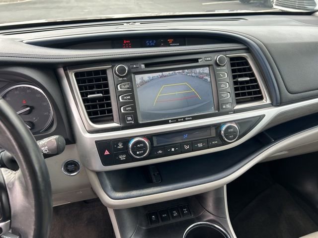 Used 2018 Toyota Highlander Limited image 23