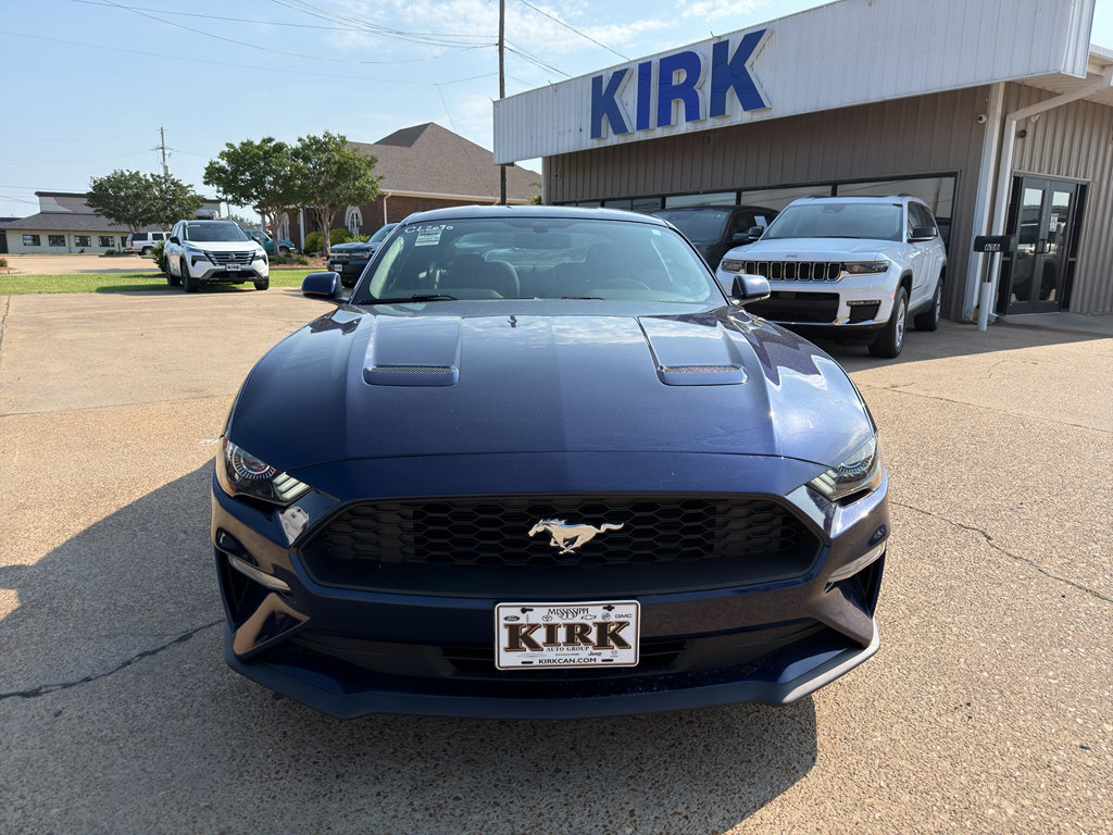 Used 2018 Ford Mustang Coupe RWD image 8