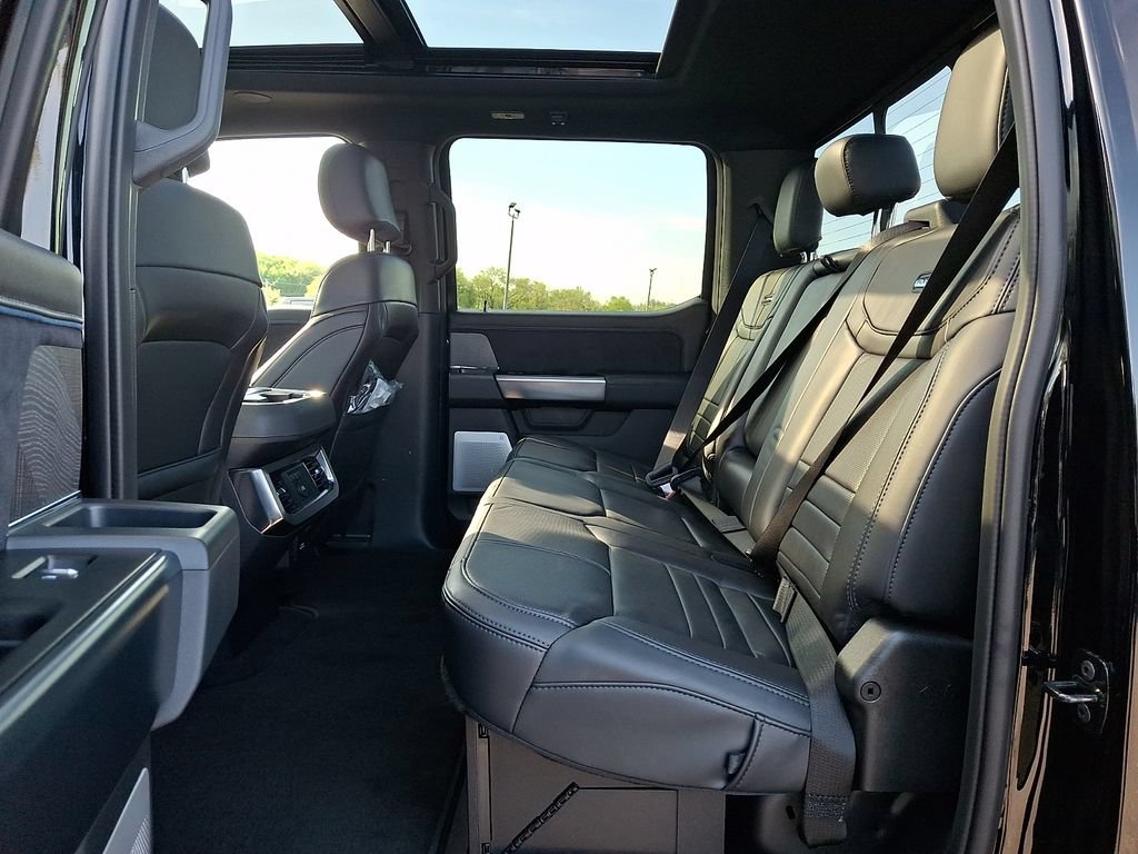 Used 2025 Ford F250 Platinum w/ FX4 Off-Road Package AWD/4WD image 10